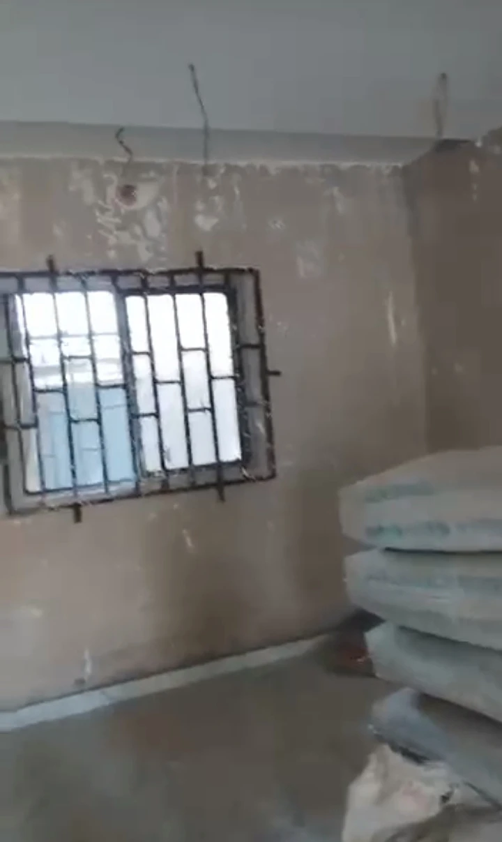 3 Bedroom Flat for Rent in Adesuwa, Edo - Image 1