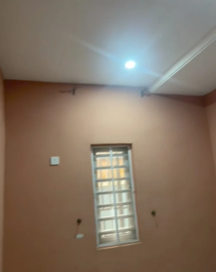 1 Bedroom Flat for Rent in Dumez, Edo - Image 5