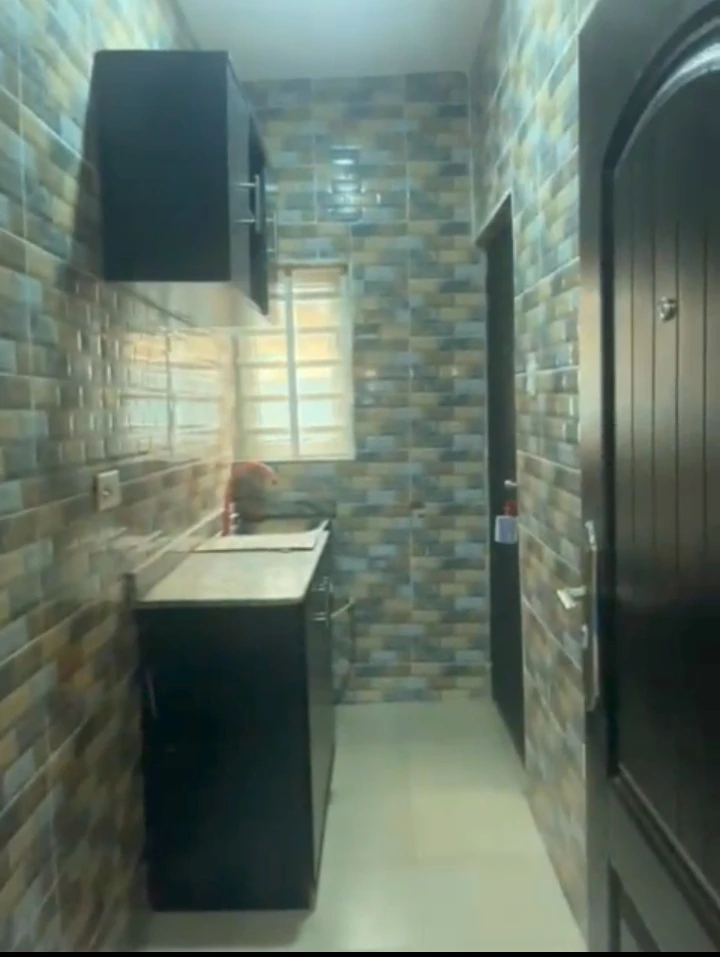 1 Bedroom Flat for Rent in Dumez, Edo - Image 4