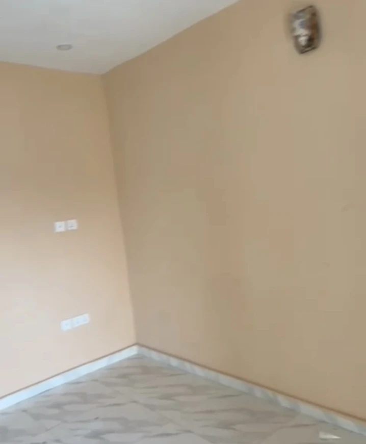 1 Bedroom Flat for Rent in Dumez, Edo - Image 3