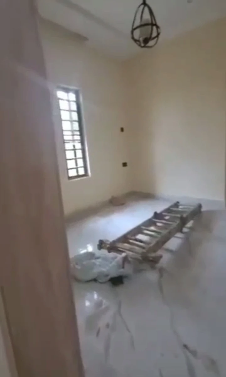 Duplex for Sale in Ogunwenyin, Edo - Image 5