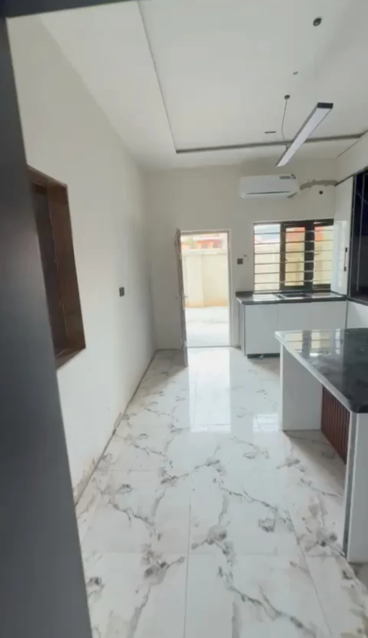 Duplex for Sale in Akhiobare, Edo - Image 3