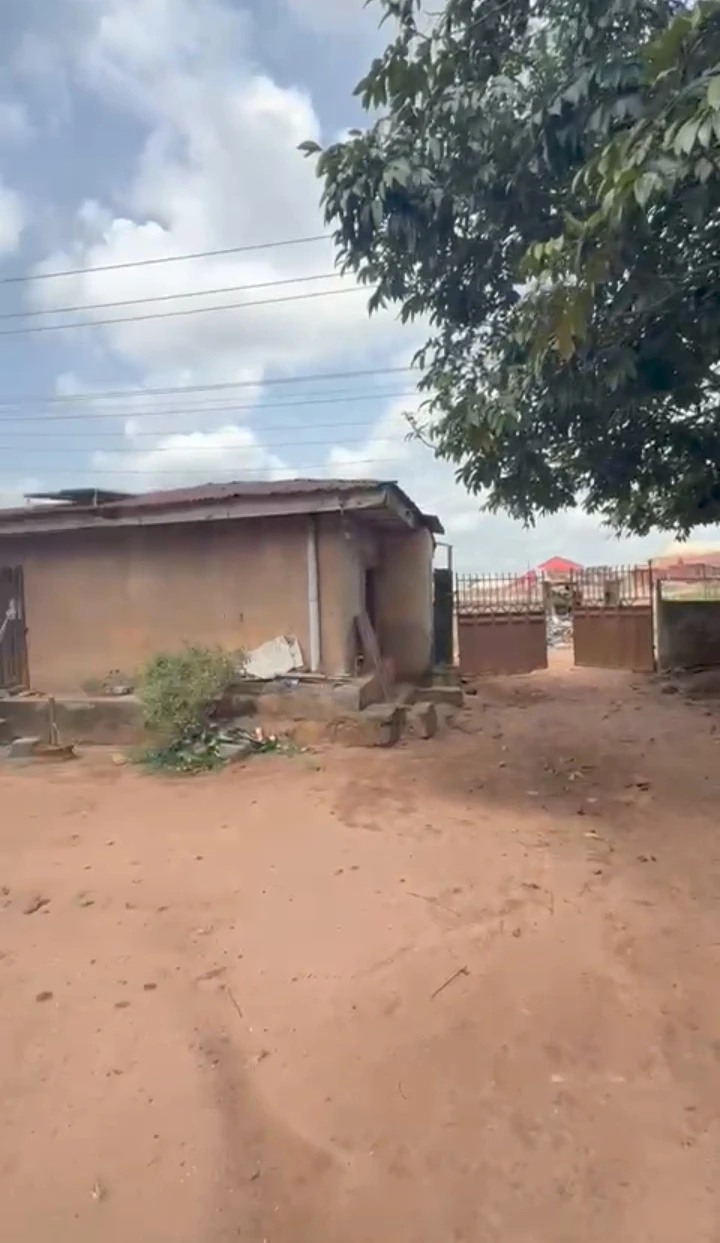 Land for Lease in Isihor, Edo - Image 3