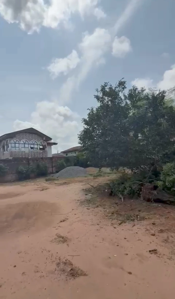 Land for Lease in Isihor, Edo - Image 1