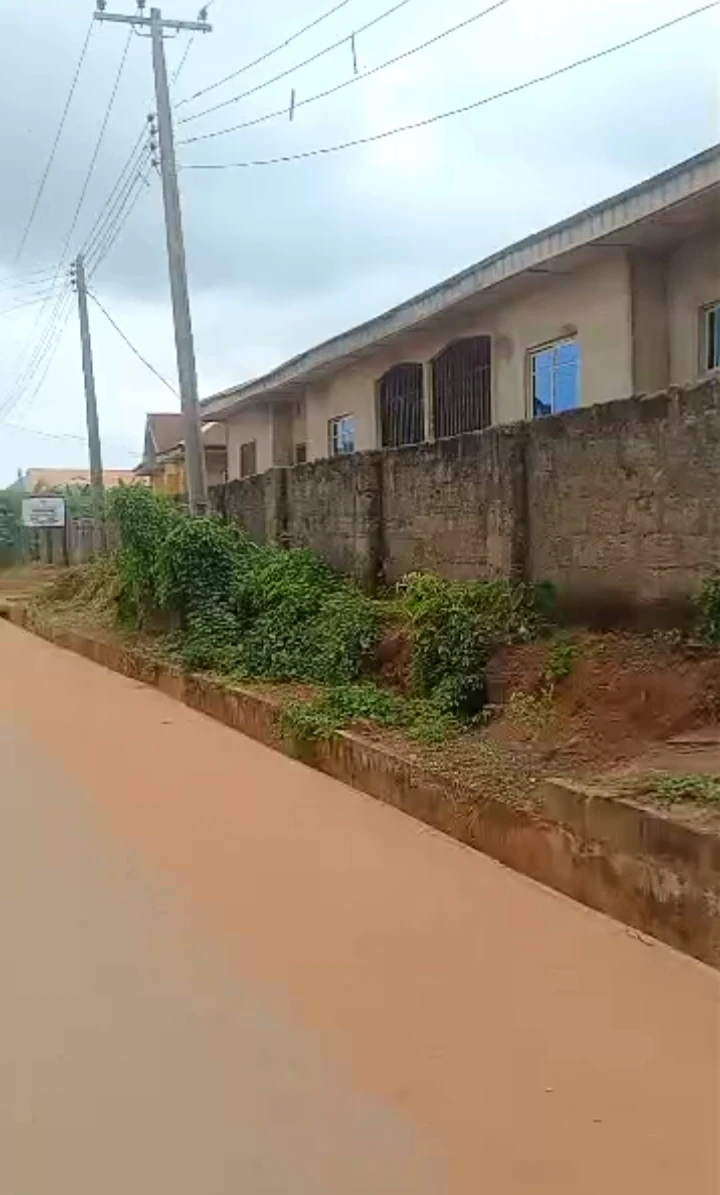 Bungalow for Sale in Upper owina Ekehuaw road, Edo - Image 3