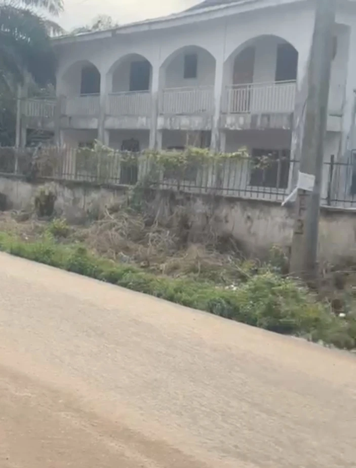 3 Bedroom Flat for Sale in Oba eweka off ihama road, Edo - Image 1