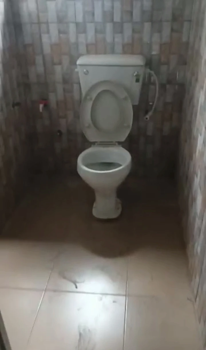 1 Bedroom Flat for Rent in Agharho, Delta - Image 4