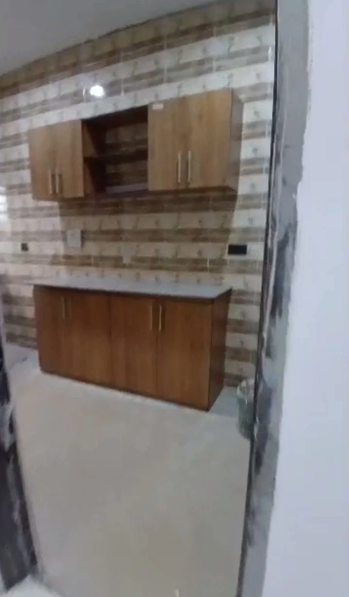 2 Bedroom Flat for Rent in Chalisco phase 2 off NPA road Warri Delta state, Delta - Image 3