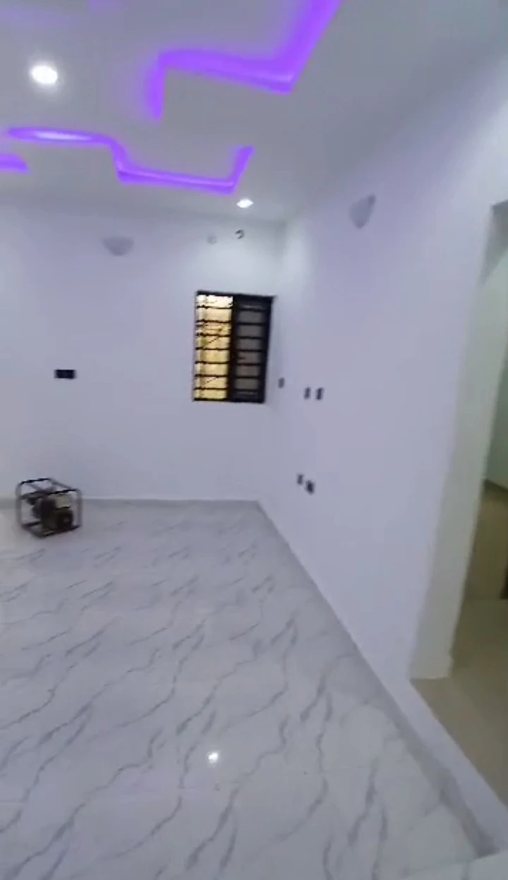 2 Bedroom Flat for Rent in Chalisco phase 2 off NPA road Warri Delta state, Delta - Image 4
