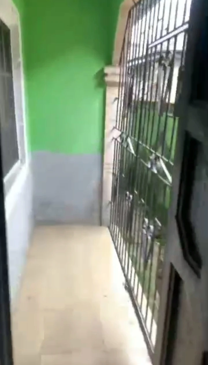 1 Bedroom Flat for Rent in okuokoko, Delta - Image 2