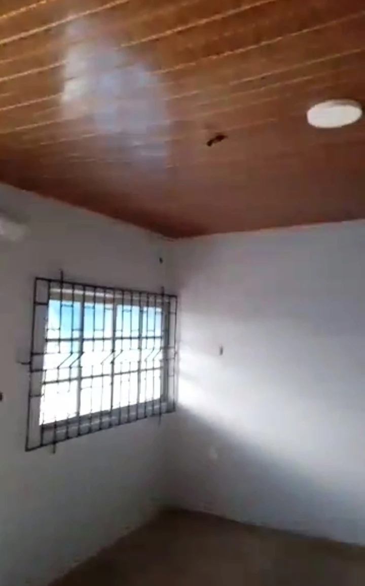 2 Bedroom Flat for Rent in Osubi Warri Delta state, Delta - Image 3