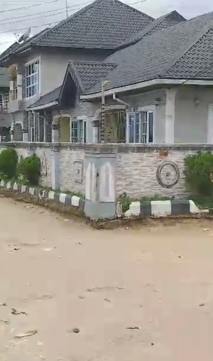 Duplex for Sale in otokutu, Delta - Image 2