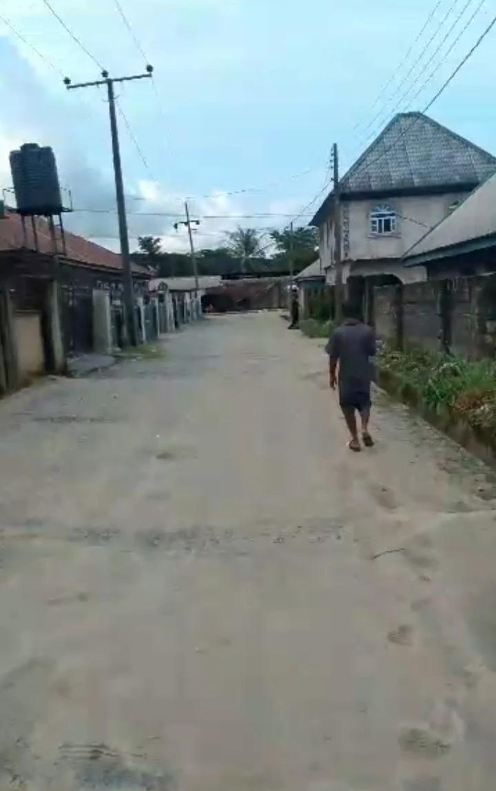 Land for Sale in Shell road sapele, Delta - Image 2