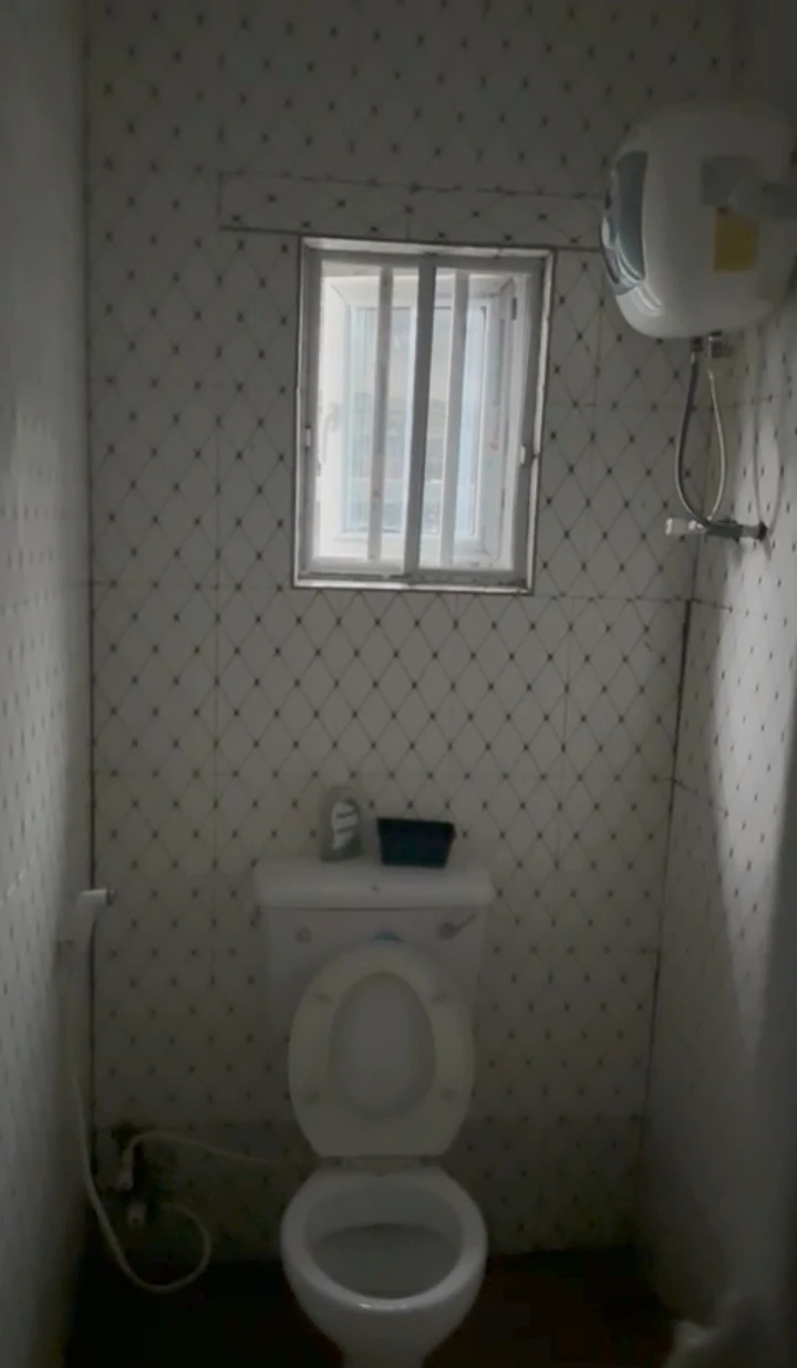 1 Bedroom Flat for Rent in Otokutu, Delta - Image 2
