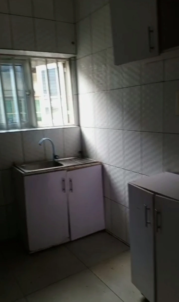 2 Bedroom Flat for Rent in Jakpa, Delta - Image 3
