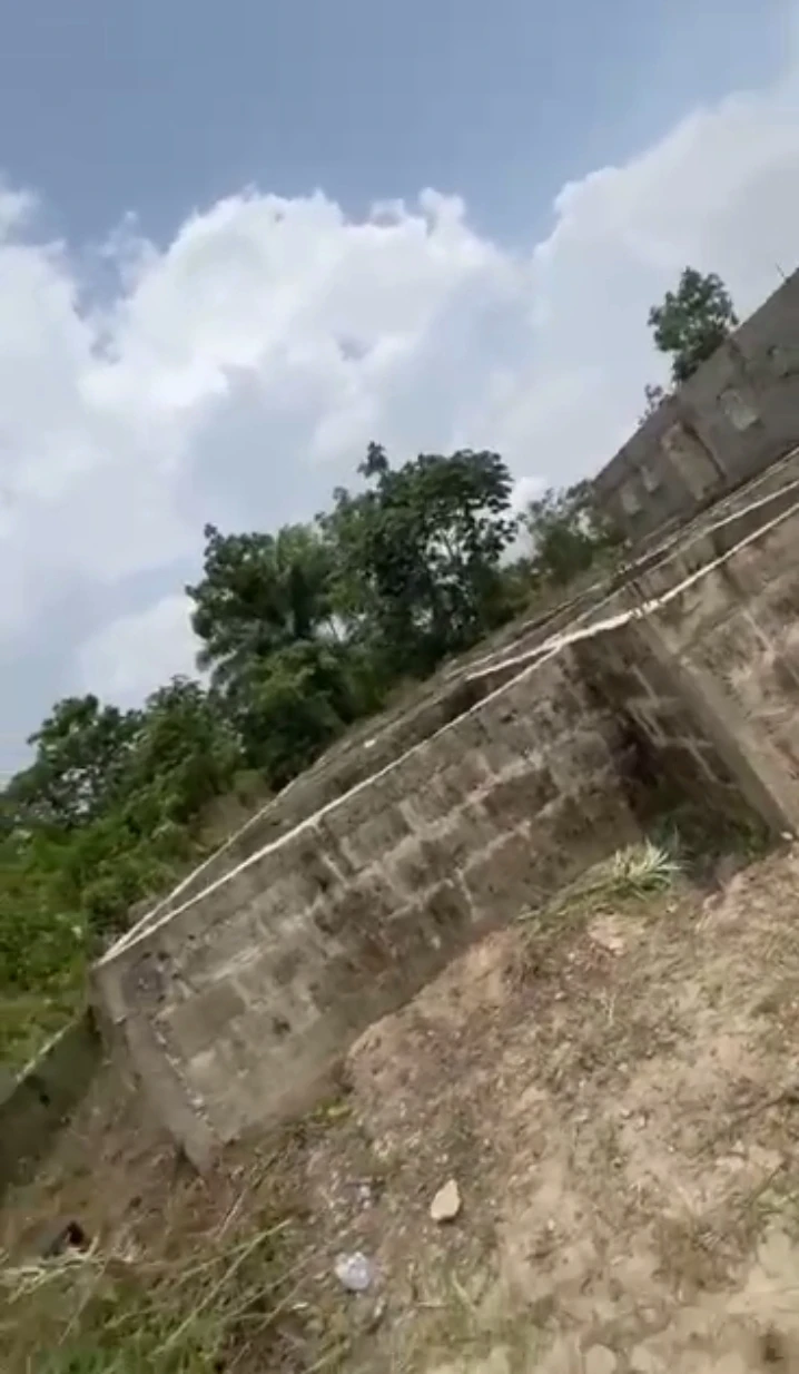 Uncompleted Building for Sale in NEW OKPE ROAD, JEDDO, Delta - Image 2