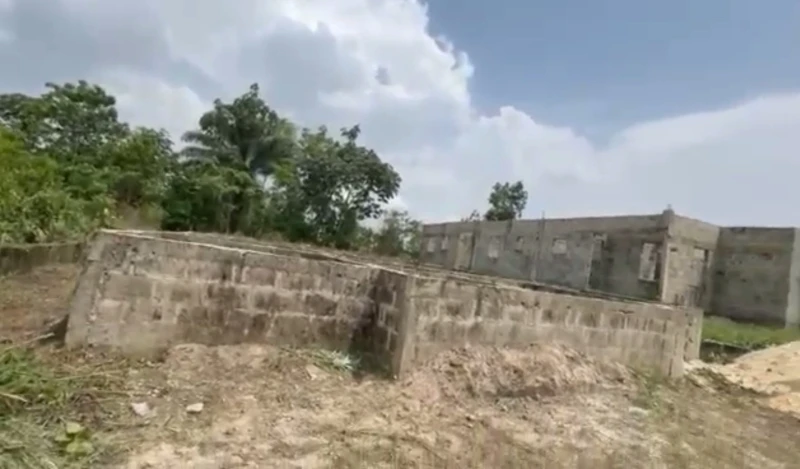 Uncompleted Building for Sale in NEW OKPE ROAD, JEDDO, Delta - Image 3