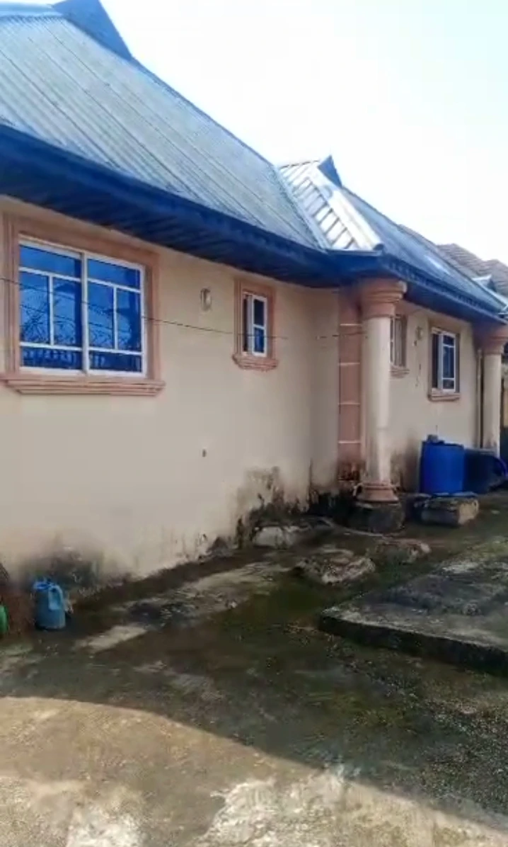 4 Bedroom Flat for Sale in Country home, Edo - Image 2