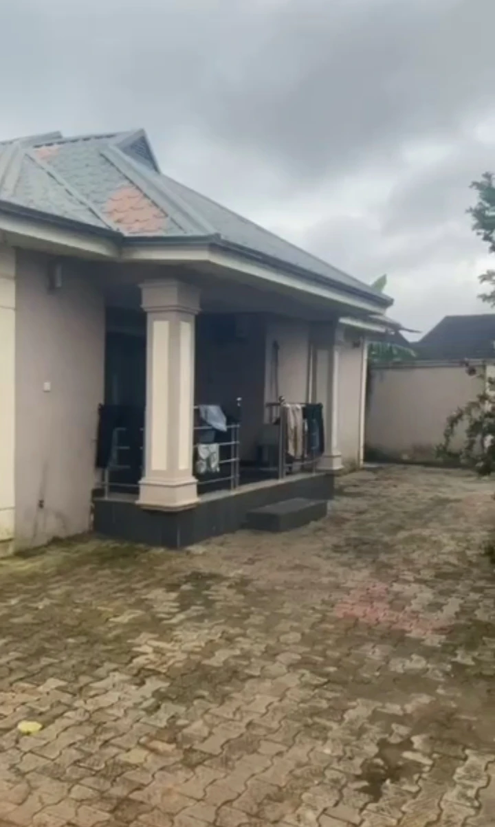 Bungalow for Sale in Ogunwenyin, Edo - Image 1