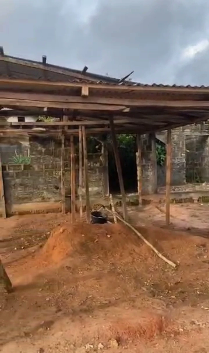 Uncompleted Building for Sale in Arougba, Edo - Image 2