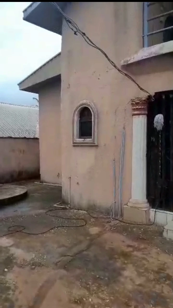 Bungalow for Sale in Limit road, Edo - Image 1