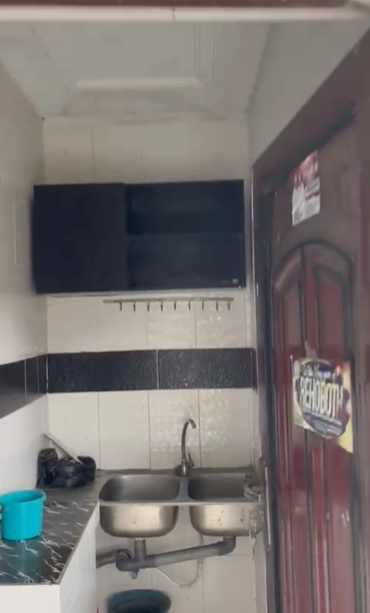 2 Bedroom Flat for Rent in Udu Warri, Delta - Image 1