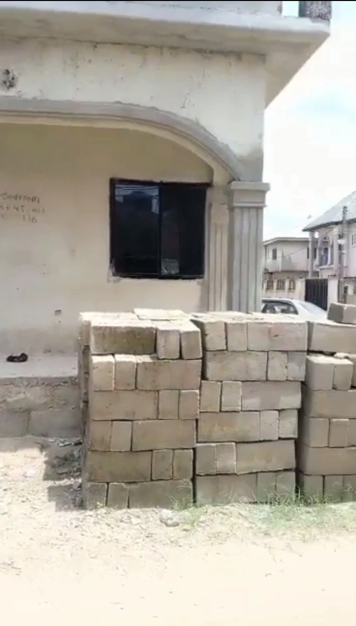 Uncompleted Building for Sale in Chalisco off NPA road Warri Delta state, Delta - Image 1