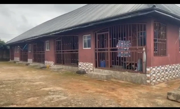 Bungalow for Sale in Eyea Auchi road, Edo - Image 1