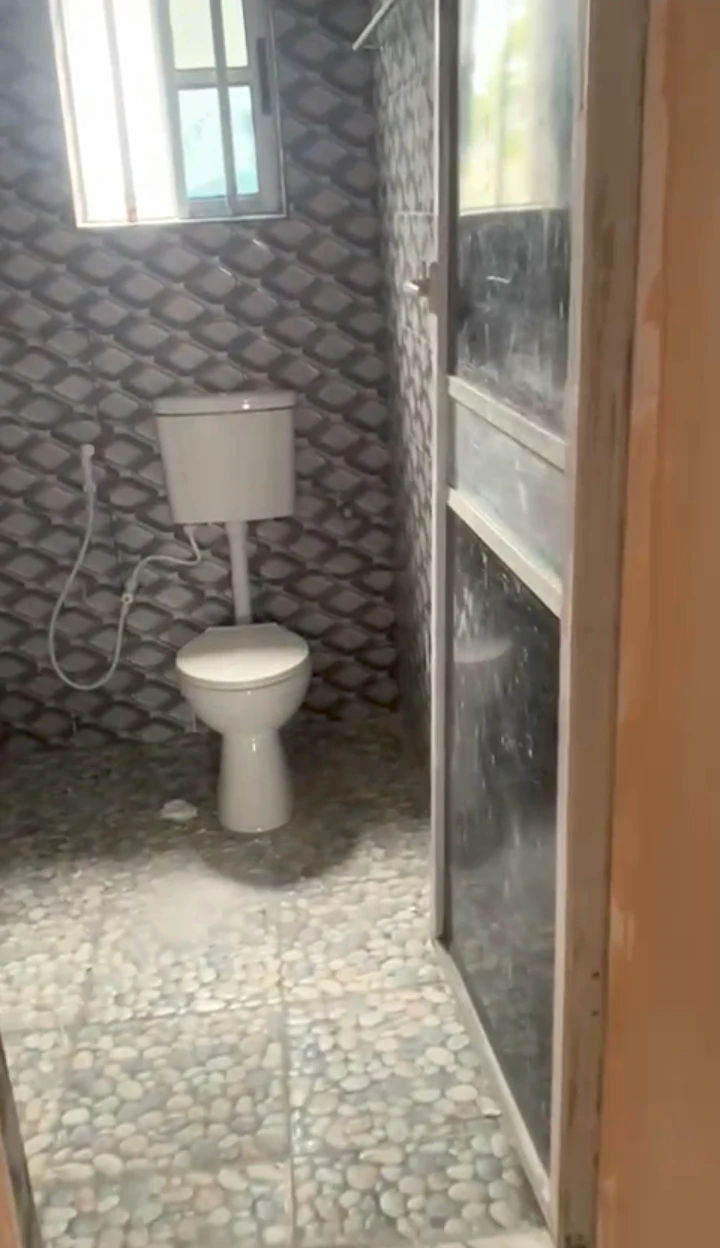 1 Bedroom Flat for Rent in Agharho, Delta - Image 2