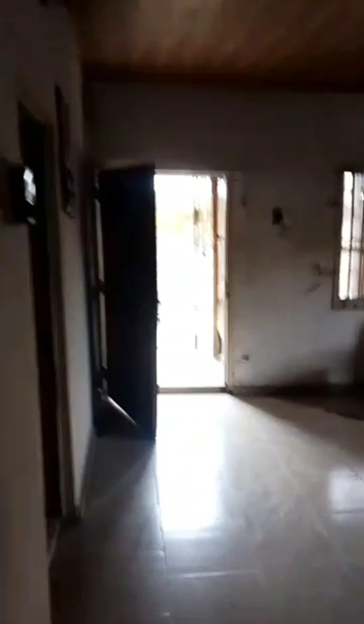 3 Bedroom Flat for Rent in 3rd Street off Deco road Warri, Delta - Image 1