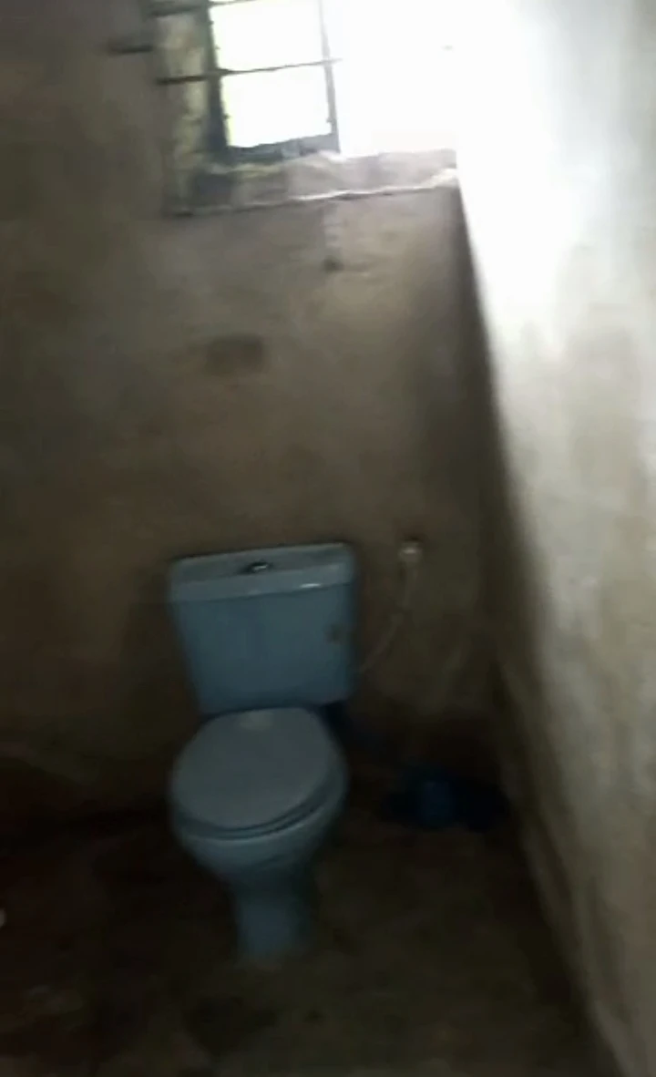 2 Bedroom Flat for Rent in Isoko Estate airport road, Delta - Image 3