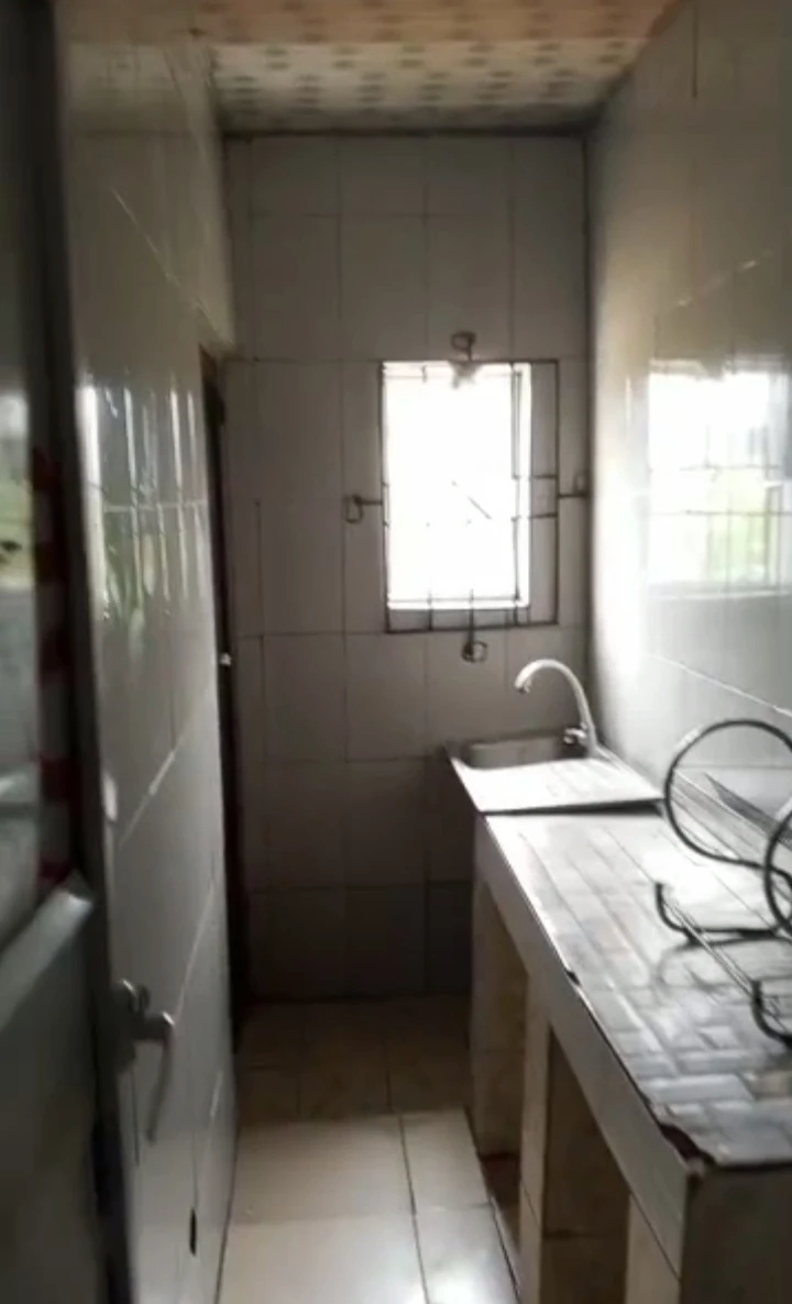 3 Bedroom Flat for Rent in Ogbomro, Delta - Image 1