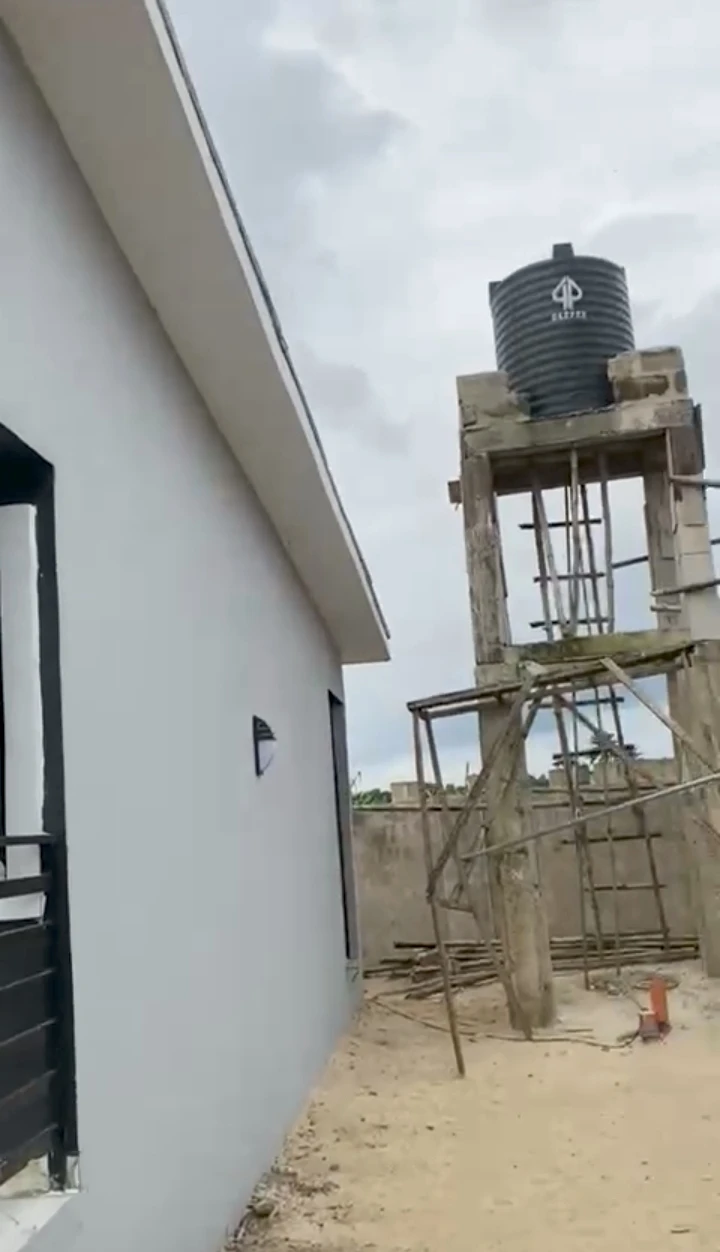 Bungalow for Sale in Ogolo, Delta - Image 1
