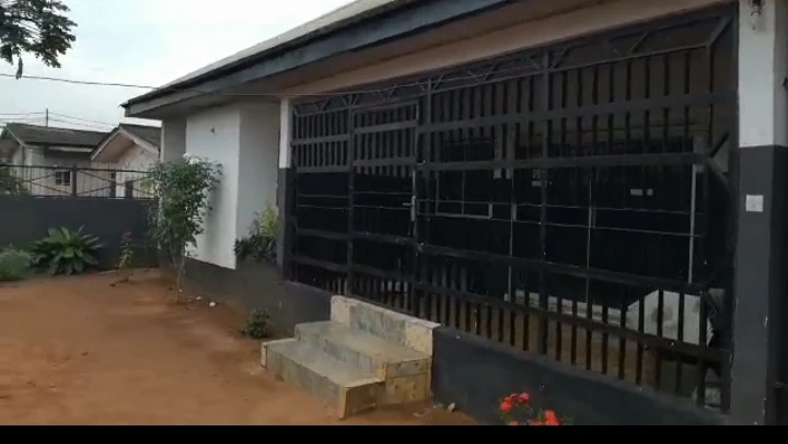 Bungalow for Sale in Upper Adesuwa, Edo - Image 2
