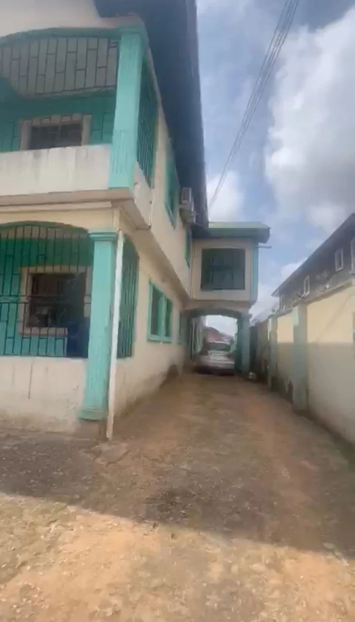 3 Bedroom Flat for Sale in Evboriaria, Edo - Image 1