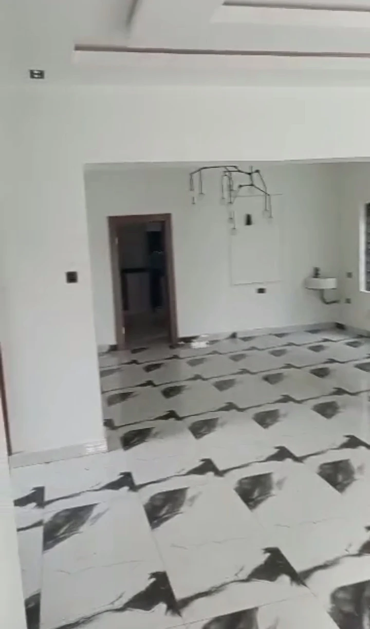 Duplex for Sale in Ogunwenyin, Edo - Image 3
