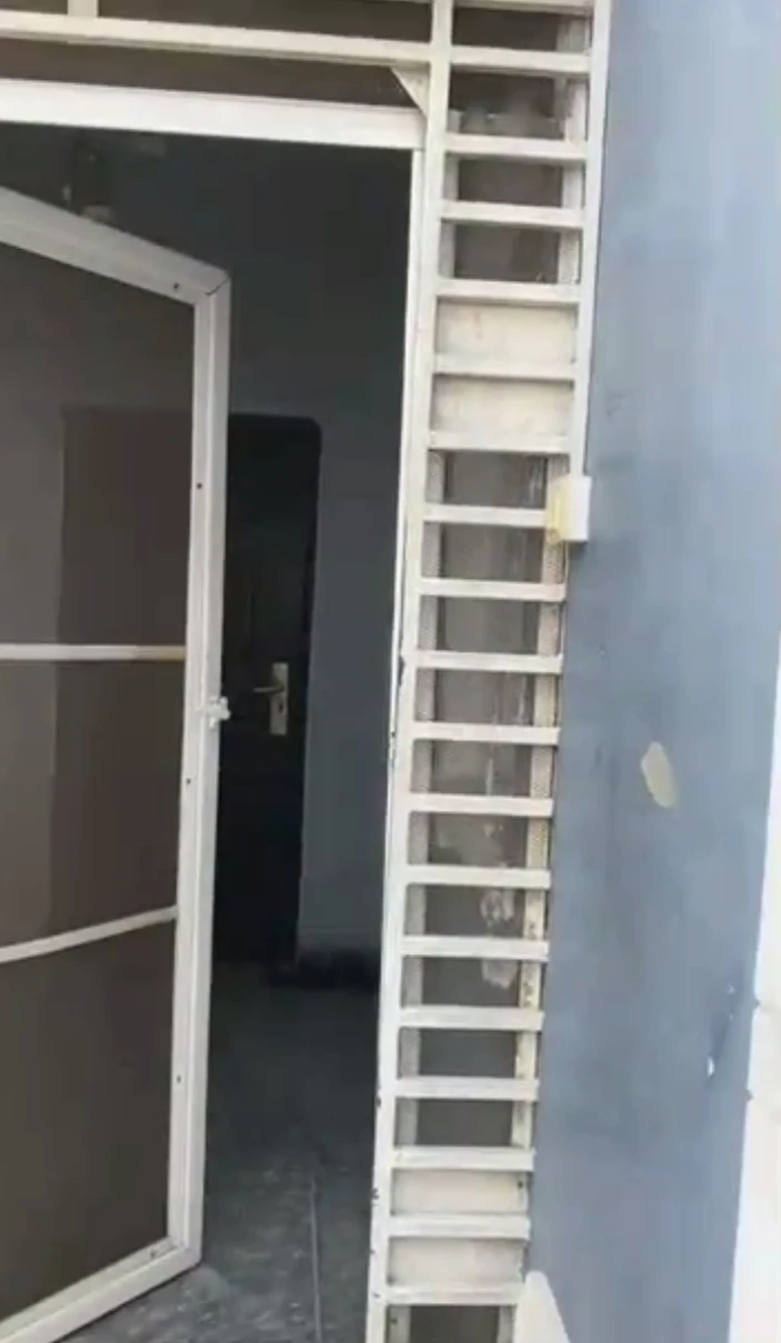 3 Bedroom Flat for Rent in Niger cat, Delta - Image 1