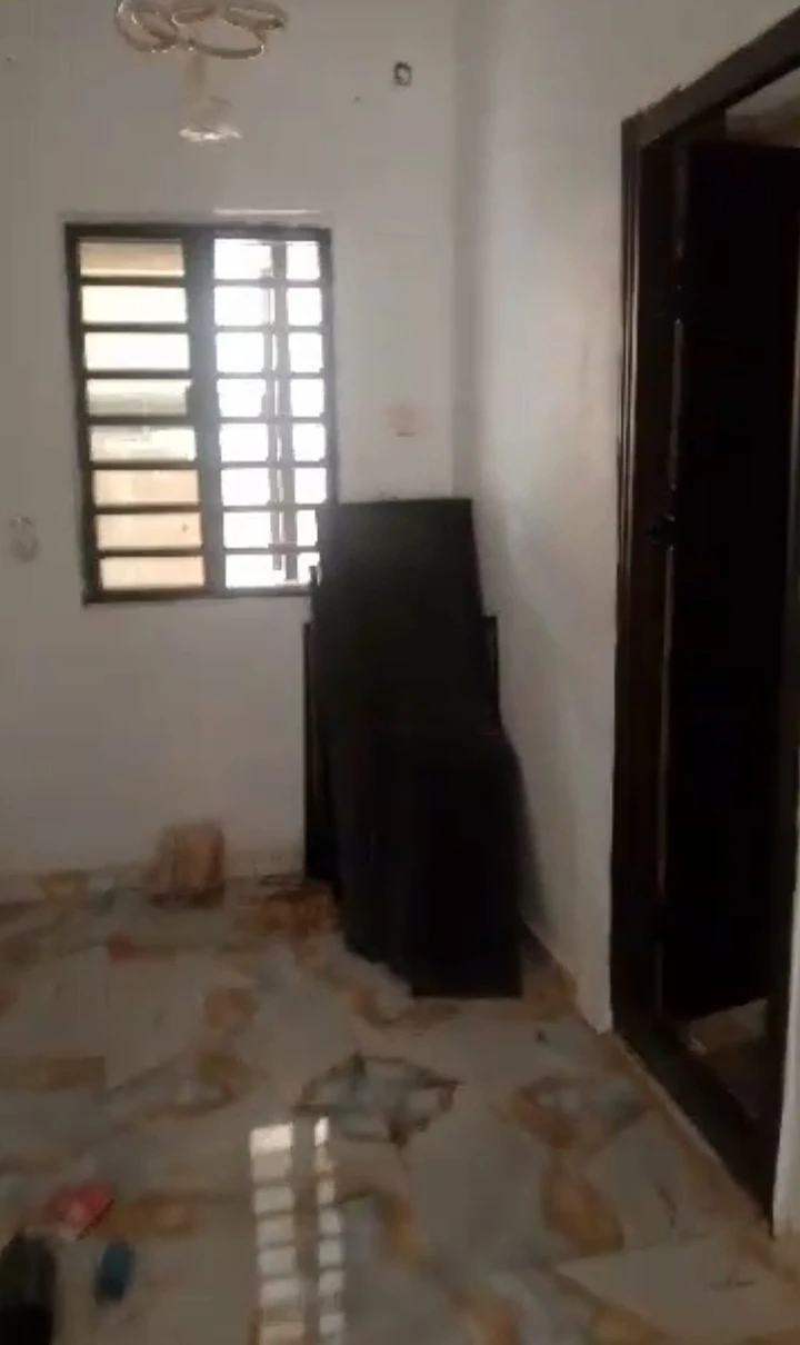2 Bedroom Flat for Rent in Okhouromi, Edo - Image 2