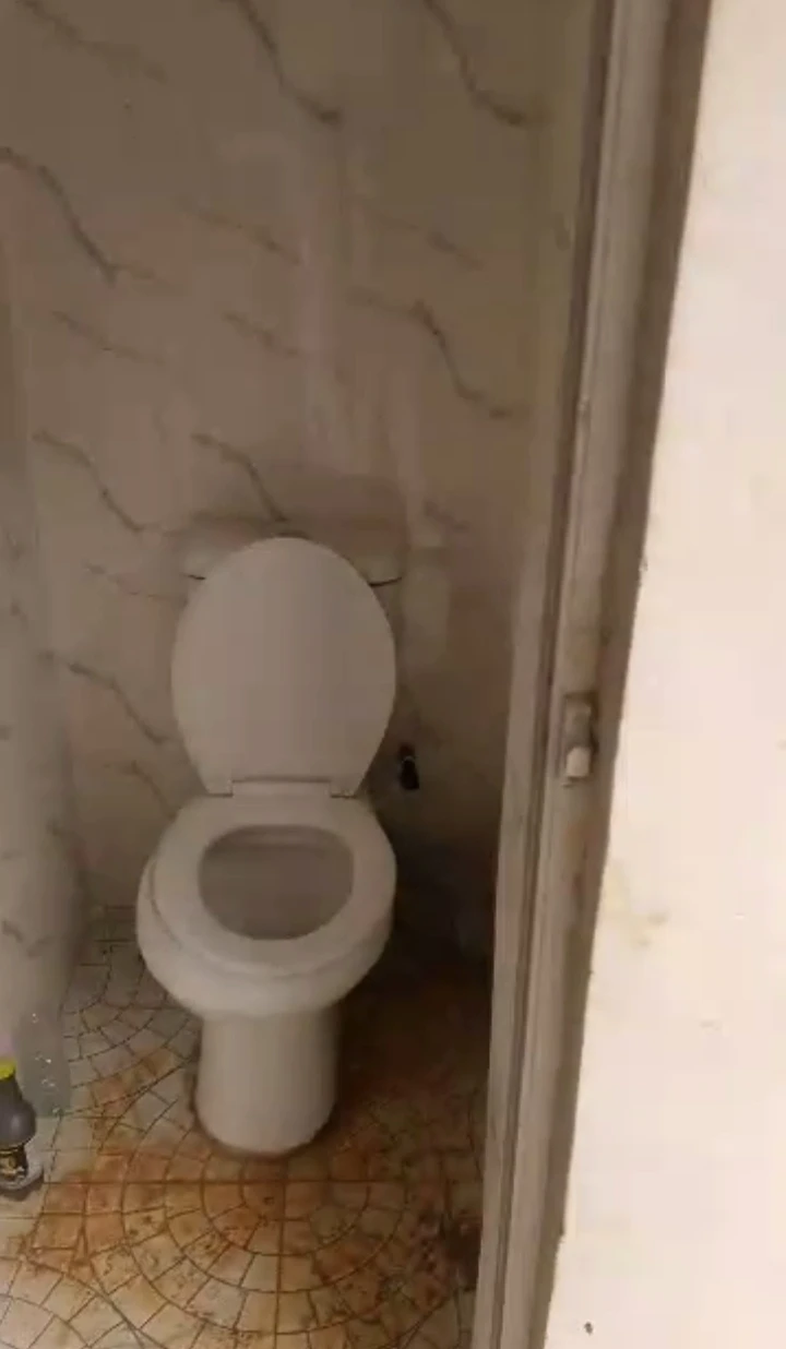 2 Bedroom Flat for Rent in Okhouromi, Edo - Image 1
