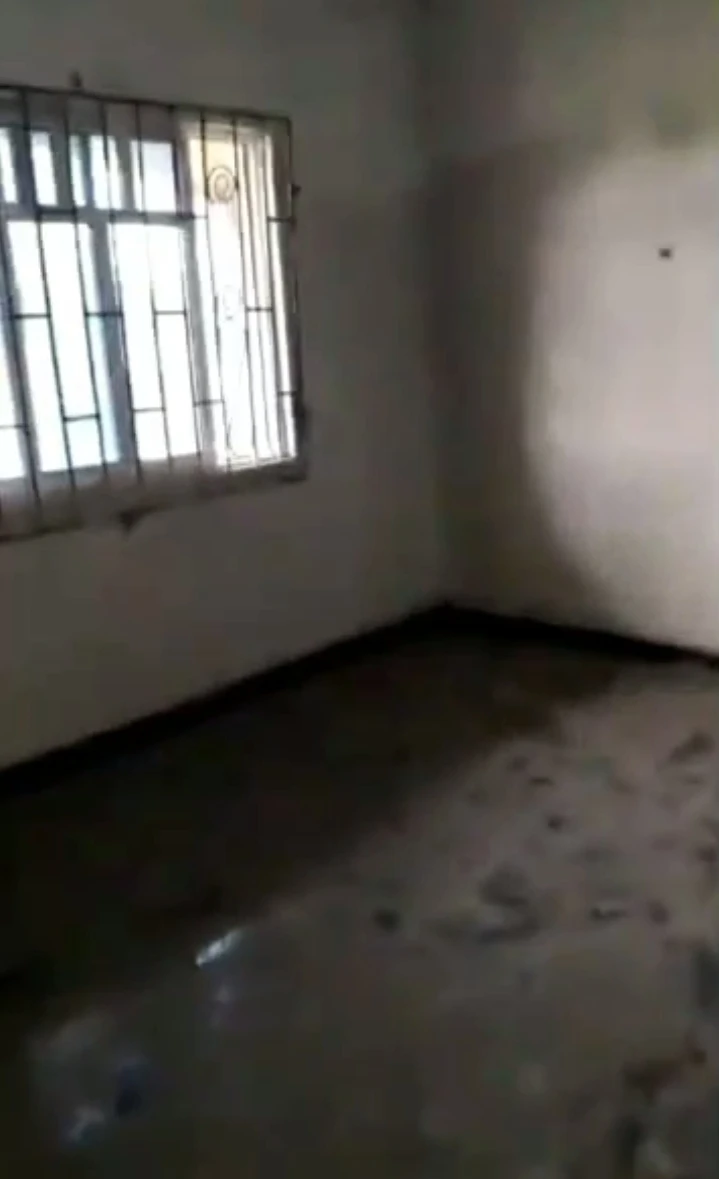 Bungalow for Sale in Adesa Warri, Delta - Image 3