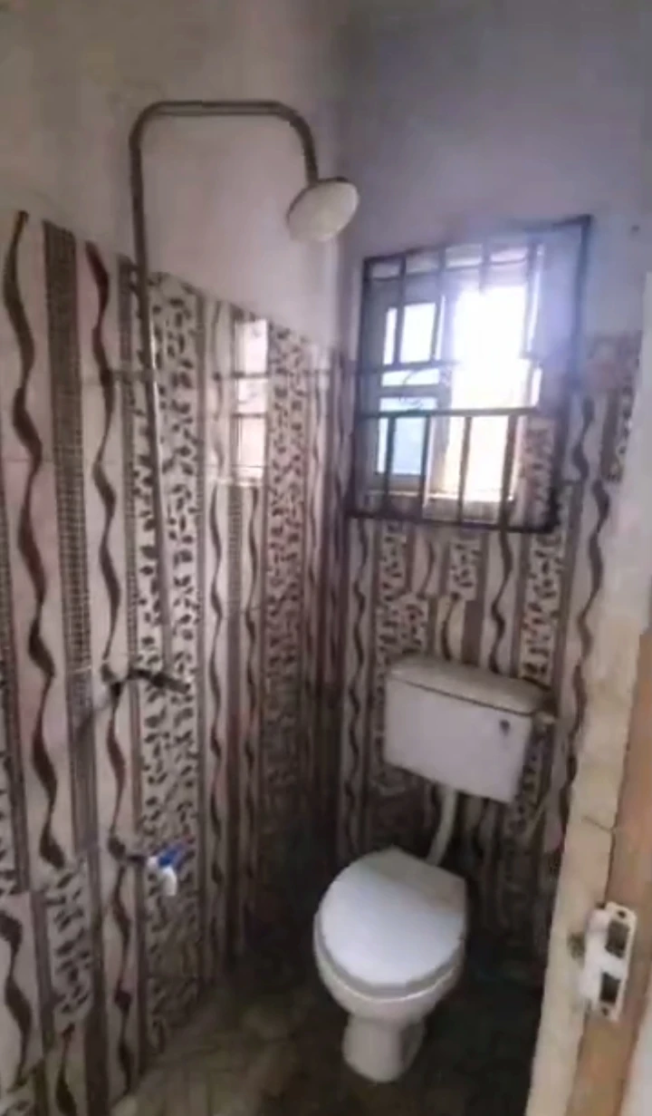 3 Bedroom Flat for Rent in Isihor, Edo - Image 2