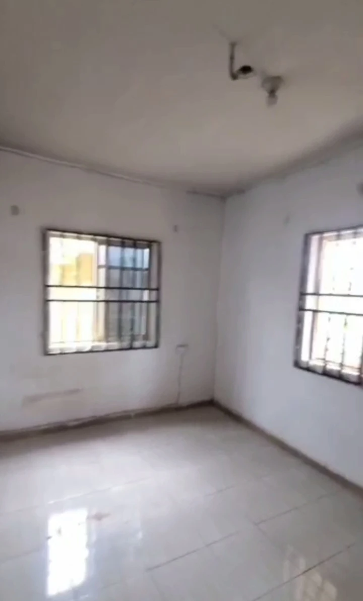 3 Bedroom Flat for Rent in Isihor, Edo - Image 4