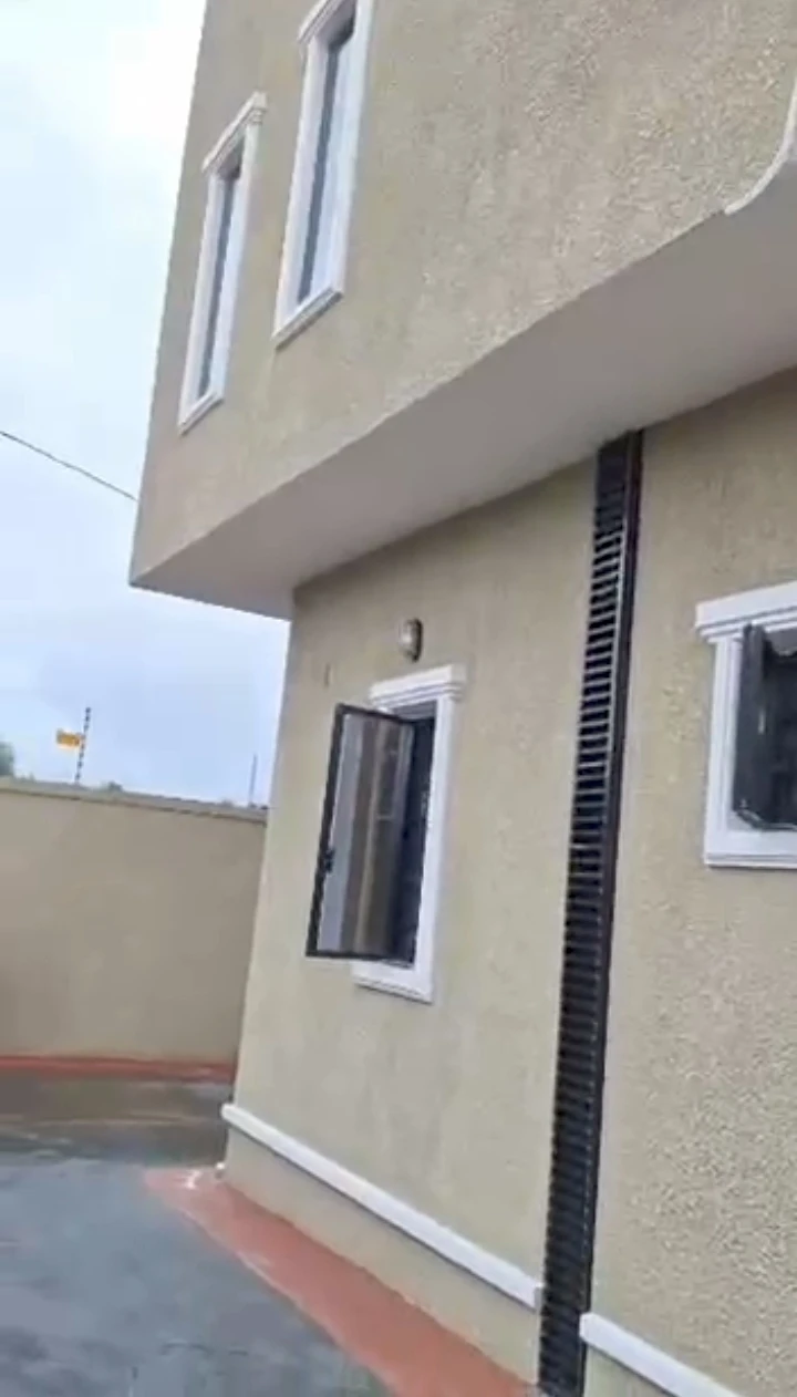 Duplex for Sale in Ogunwenyin, Edo - Image 1