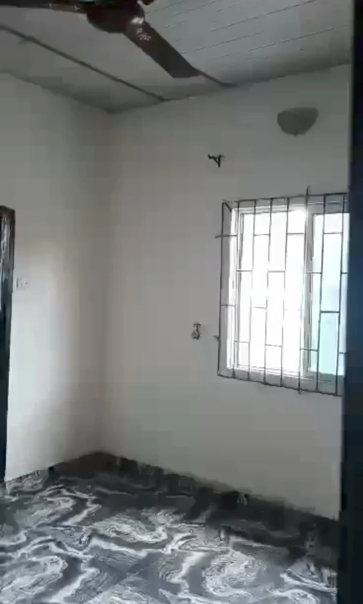 1 Bedroom Flat for Rent in Ogbomro, Delta - Image 3