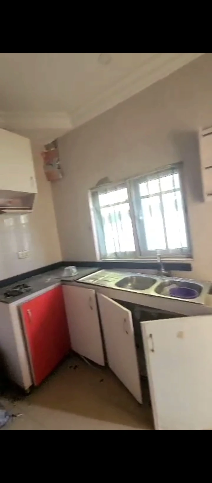 3 Bedroom Flat for Sale in Airport road, Edo - Image 5
