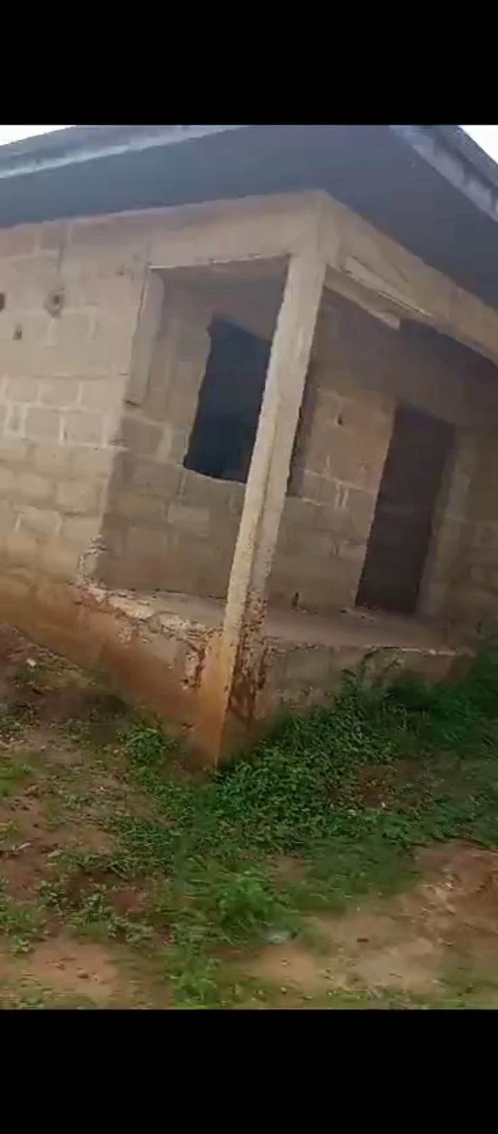 2 Bedroom Flat for Sale in Ogunwenyin, Edo - Image 1