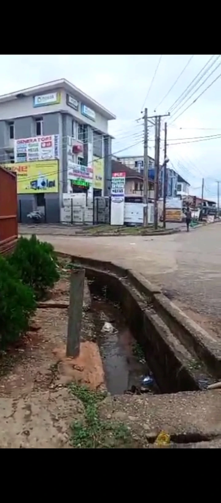 Plaza for Sale in First East circular road, Edo - Image 1