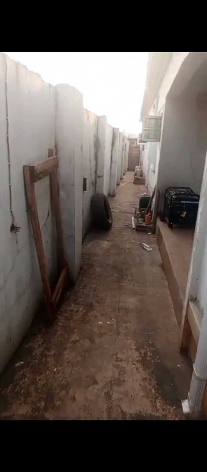 3 Bedroom Flat for Sale in Obe sapele road, Edo - Image 1