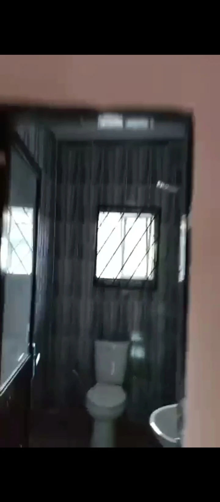 1 Bedroom Flat for Rent in Uhie sapele road, Edo - Image 1