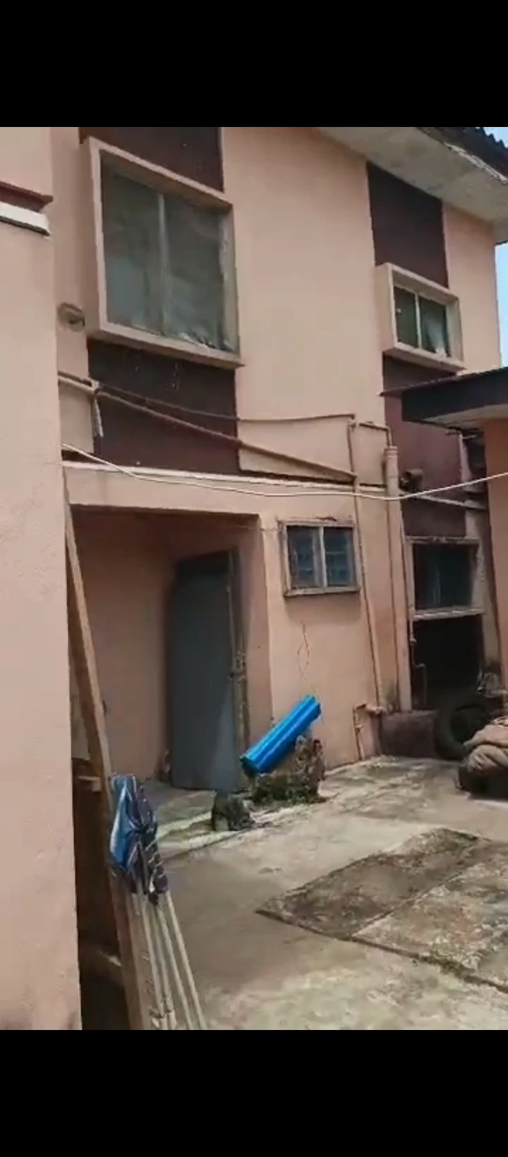 4 Bedroom Flat for Sale in Uwagboe Lagos road, Edo - Image 3